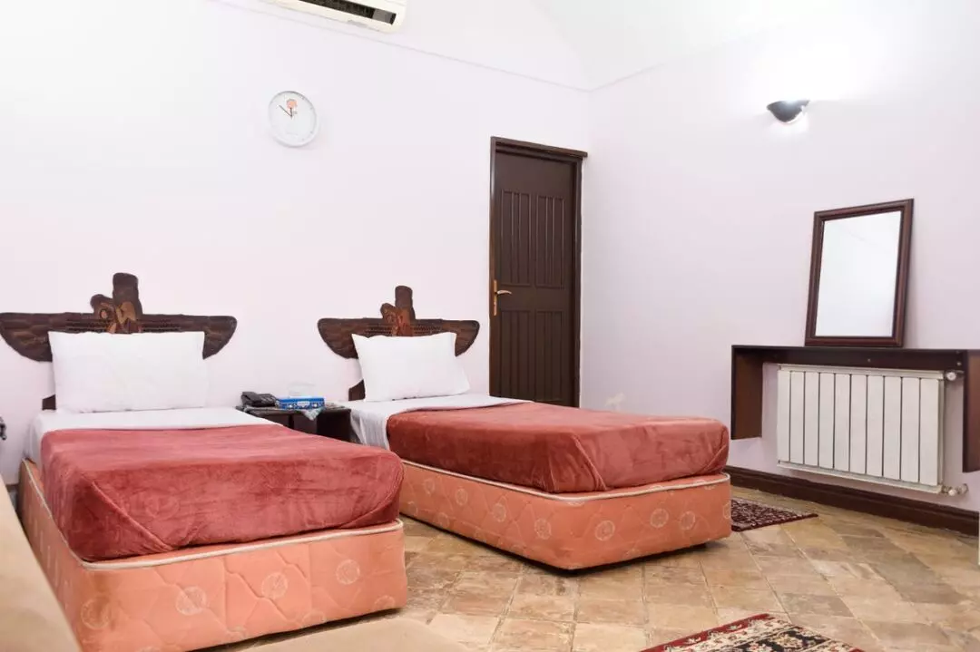 اتاق دو تخته دبل هتل سنتی رز یزد